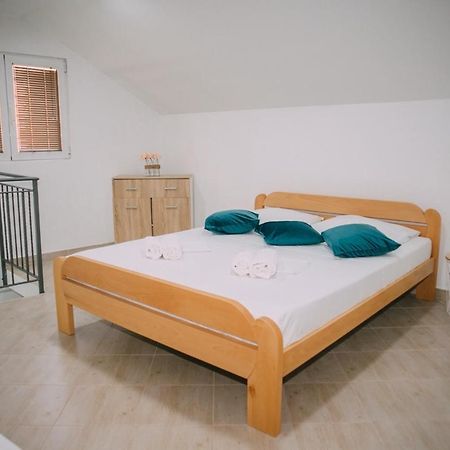 Lovely Apartment Moki Near The Center Котор Екстериор снимка