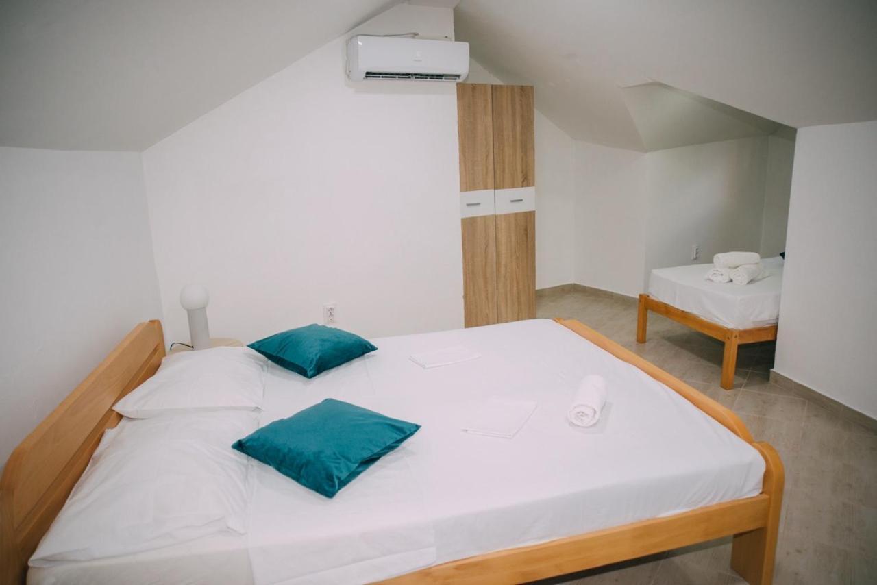 Lovely Apartment Moki Near The Center Котор Екстериор снимка